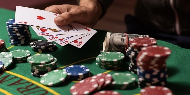 Cách chơi Poker tại BigBet88